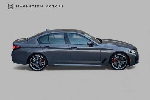Gray 2022 BMW M550 i Xdrive