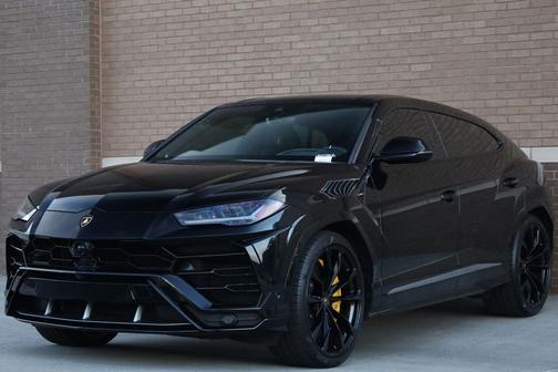 Nero Noctis 2021 Lamborghini Urus Base
