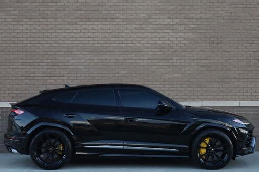 Nero Noctis 2021 Lamborghini Urus Base