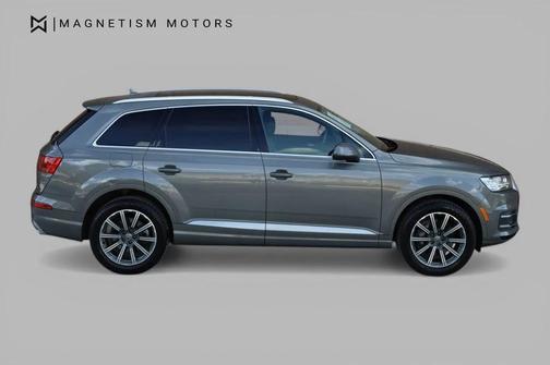 Gray 2018 Audi Q7 3.0T Prestige