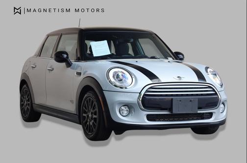 White Silver Metallic 2015 MINI Hardtop Cooper
