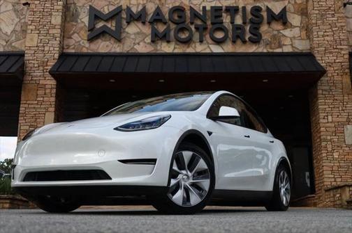2022 Tesla Model Y Long Range Dual Motor All-Wheel Drive