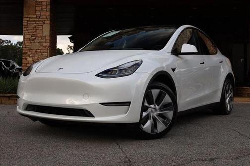 2022 Tesla Model Y Long Range Dual Motor All-Wheel Drive
