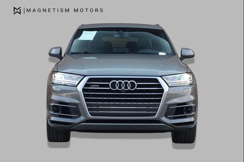 Graphite Gray Metallic 2018 Audi Q7 3.0T Prestige