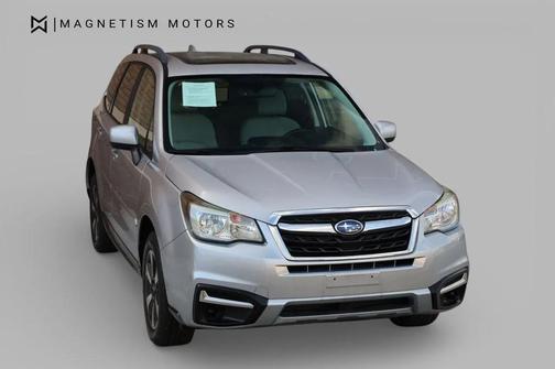 Ice Silver Metallic 2017 Subaru Forester 2.5i Premium