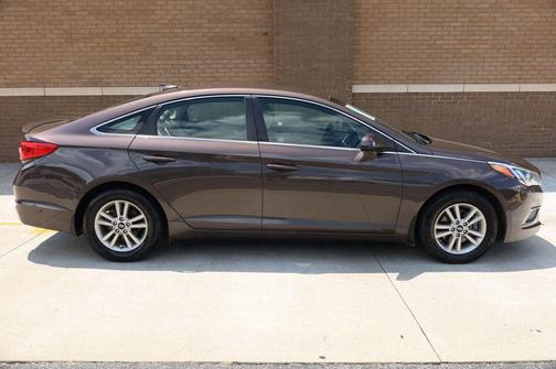 2017 Hyundai SONATA SE