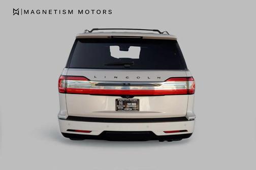 2018 Lincoln Navigator Black Label