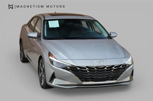 Shimmering Silver Pearl 2023 Hyundai ELANTRA Limited