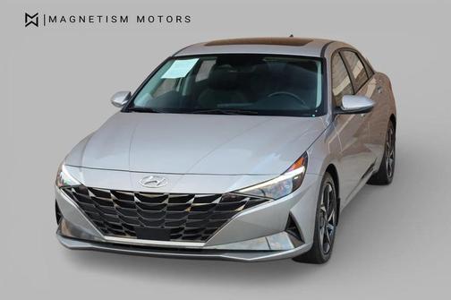 Shimmering Silver Pearl 2023 Hyundai ELANTRA Limited