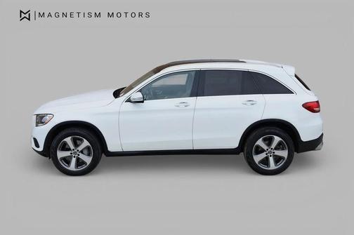 Polar White 2017 Mercedes-Benz GLC 300 4MATIC