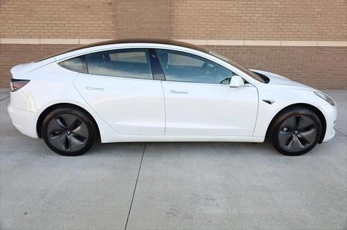 2019 Tesla Model 3 Standard Range Plus