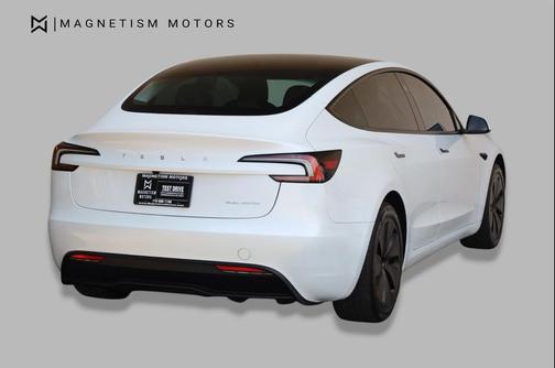 Pearl White Multi-Coat 2024 Tesla Model 3 Long Range