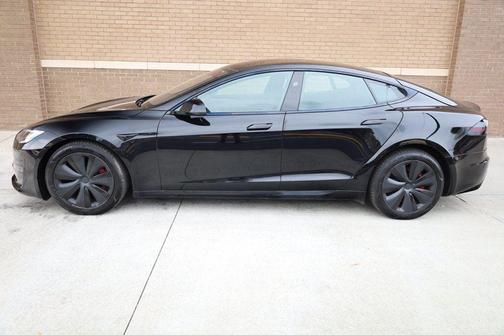 2023 Tesla Model S Plaid