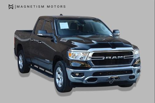 Diamond Black Crystal Pearlcoat 2020 RAM 1500 Big Horn/Lone Star