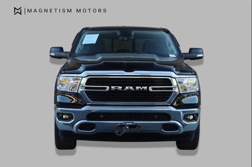 Diamond Black Crystal Pearlcoat 2020 RAM 1500 Big Horn/Lone Star