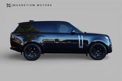 2023 Land Rover Range Rover P530 SE