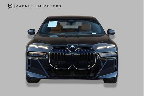 Black Sapphire Metallic 2024 BMW 740 740i