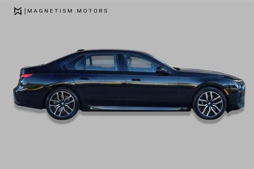 Black Sapphire Metallic 2024 BMW 740 740i