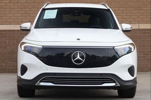 Polar White 2024 Mercedes-Benz EQB 250 Base