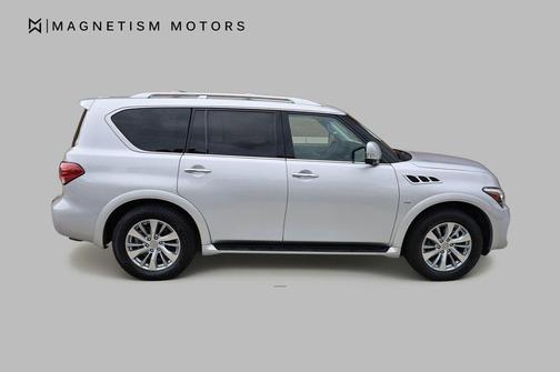 2016 INFINITI QX80 Base