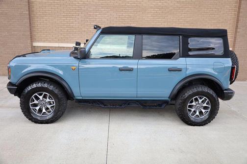 2022 Ford Bronco Badlands