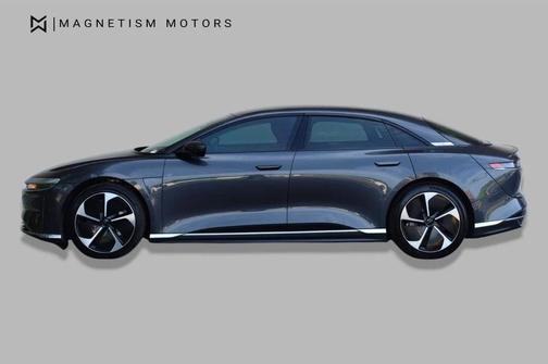 Quantum Gray Metallic 2023 Lucid Air Pure