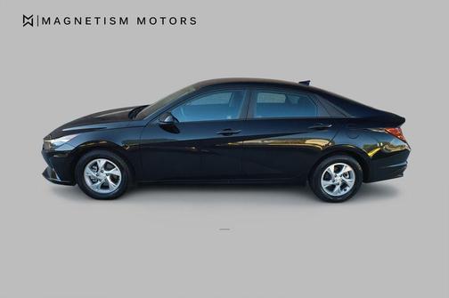 2021 Hyundai ELANTRA SE