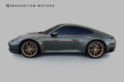 2020 Porsche 911 Carrera