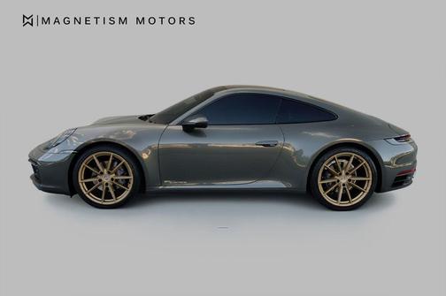 2020 Porsche 911 Carrera