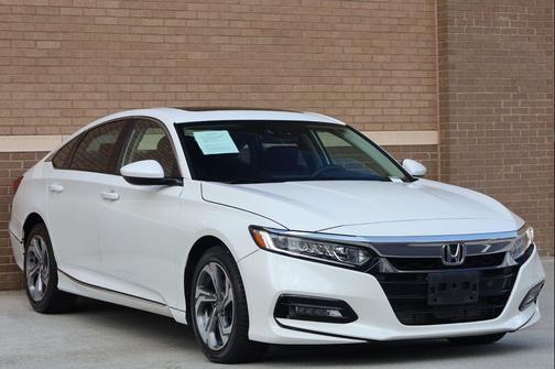 Platinum White Pearl 2019 Honda Accord EX
