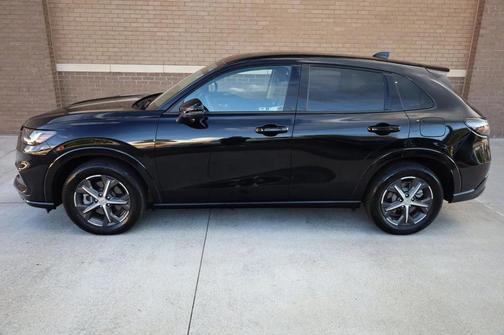Crystal Black Pearl 2024 Honda HR-V EX-L
