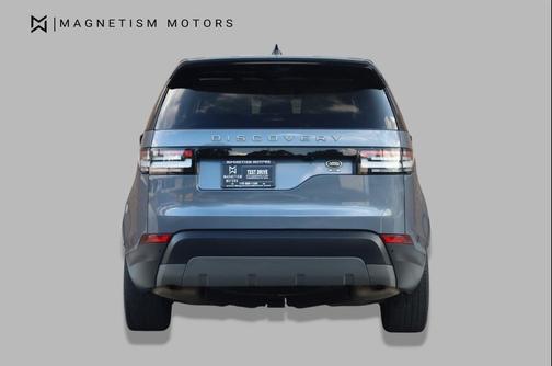 Byron Blue Metallic 2019 Land Rover Discovery SE