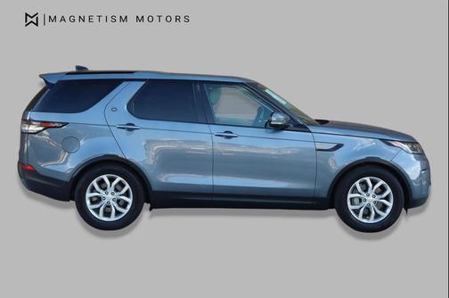 Byron Blue Metallic 2019 Land Rover Discovery SE