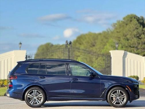 2023 BMW X7 xDrive40i