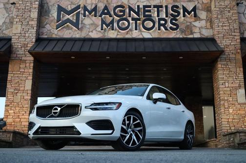 2020 Volvo S60 T5 Momentum