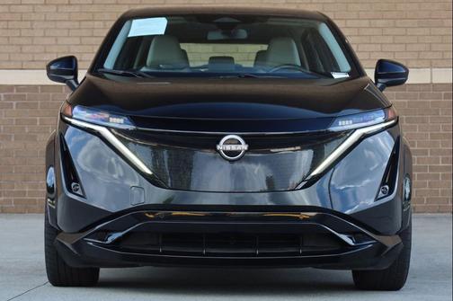 Black Diamond Pearl 2023 Nissan ARIYA ENGAGE