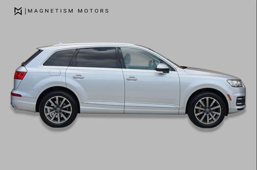 Florett Silver Metallic 2017 Audi Q7 3.0T Premium