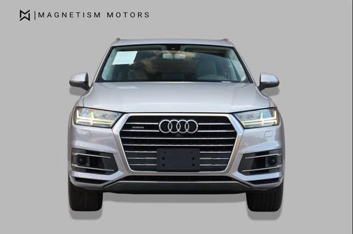 Florett Silver Metallic 2017 Audi Q7 3.0T Premium