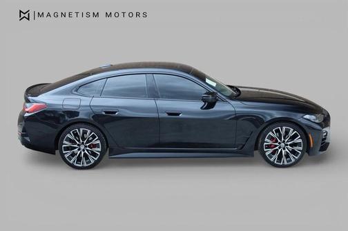 Black Sapphire Metallic 2023 BMW M440 i