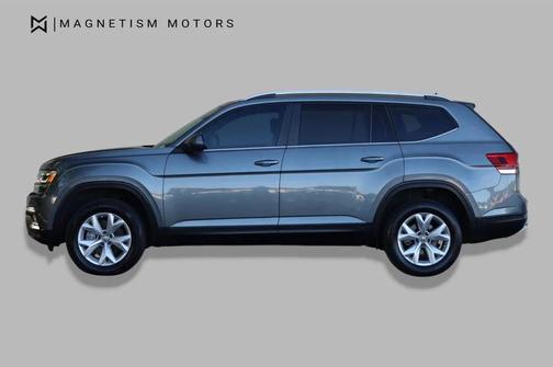 Platinum Gray Metallic 2019 Volkswagen Atlas 3.6L SE