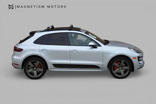 2015 Porsche Macan Turbo