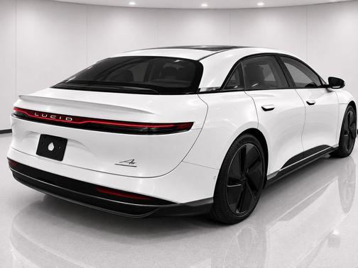 Stellar White Metallic 2024 Lucid Air Touring