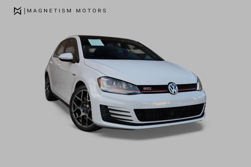 2015 Volkswagen Golf GTI 2.0T SE w/Performance Package 4-Door