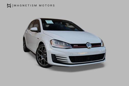 2015 Volkswagen Golf GTI 2.0T SE w/Performance Package 4-Door