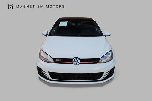 2015 Volkswagen Golf GTI 2.0T SE w/Performance Package 4-Door