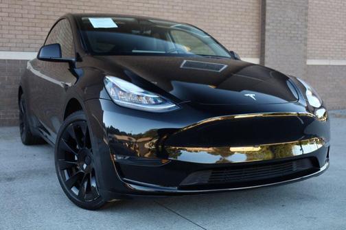 2022 Tesla Model Y Long Range Dual Motor All-Wheel Drive