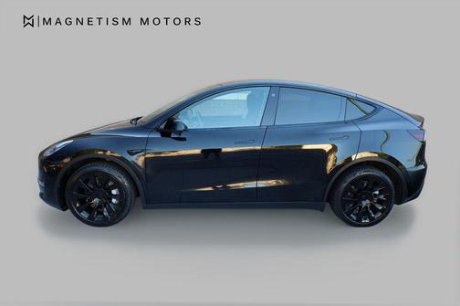 2022 Tesla Model Y Long Range Dual Motor All-Wheel Drive