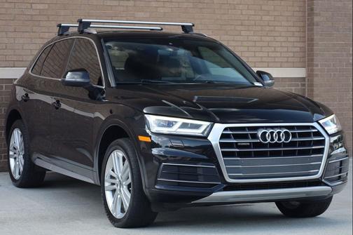 Mythos Black Metallic 2018 Audi Q5 2.0T Premium Plus