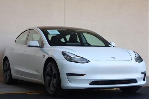 Pearl White Multi-Coat 2020 Tesla Model 3 Standard Range Plus