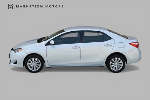 Classic Silver Metallic 2017 Toyota Corolla LE